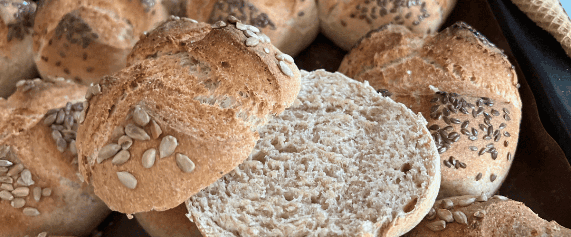 Dinkel-Buttermilch-Brötchen - Das perfekte Brötchen-Rezept